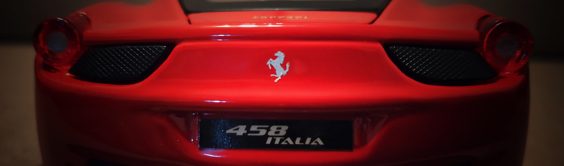 Ferrari Burago - dve razmere i dve serije