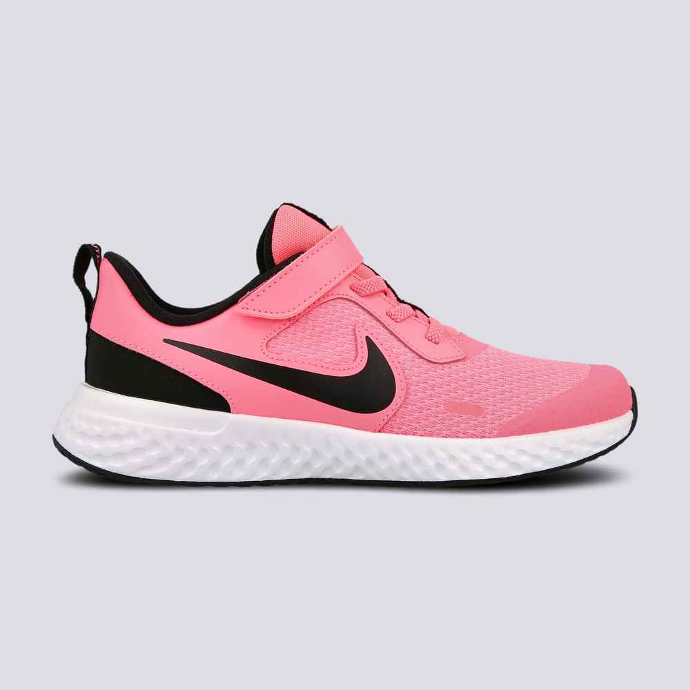Nike shop revolution cena