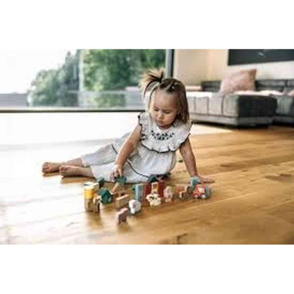 FREE2PLAY DRVENE IGRAČE FARMA ŽIVOTINJA 36 KOM 