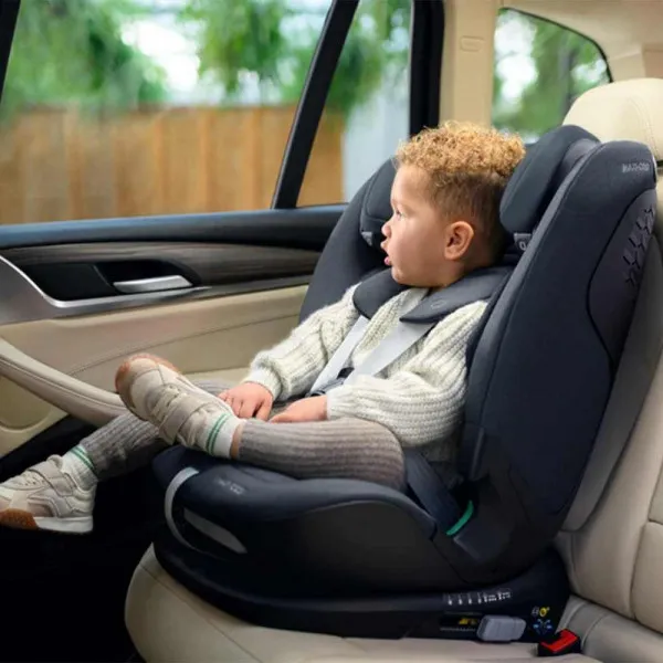 MAX COSI AUTO SEDISTE I-SIZE (76-150CM) TITAN PRO2 AUT BLACK 