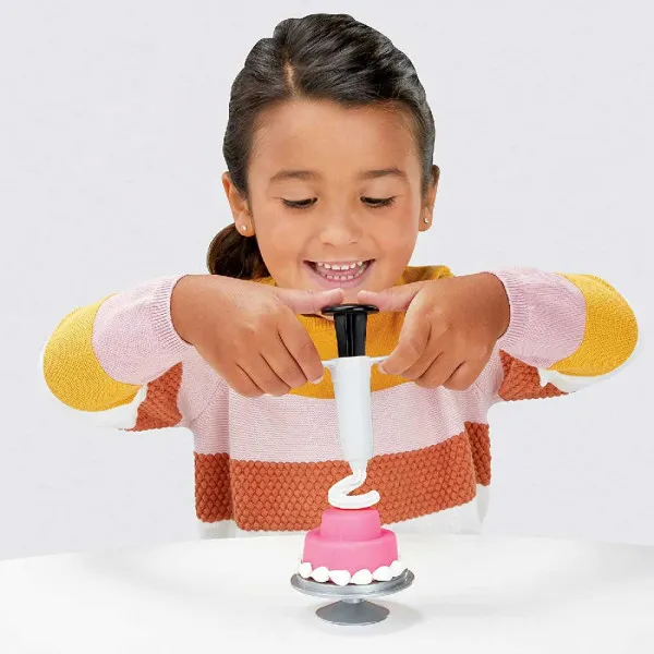 PLAY DOH RISING CAKE OVEN PLAYSET 