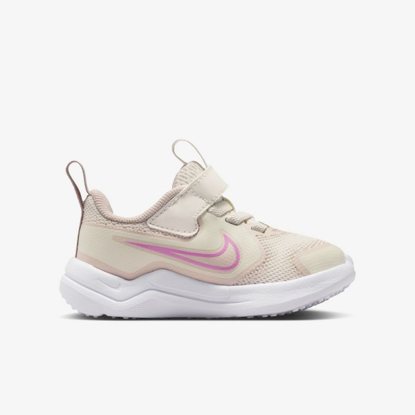 NIKE PATIKE NIKE COSMIC RUNNER 