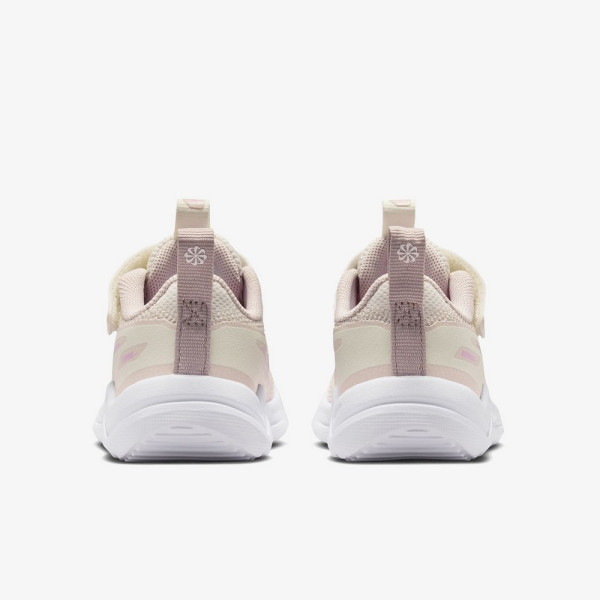 NIKE PATIKE NIKE COSMIC RUNNER 