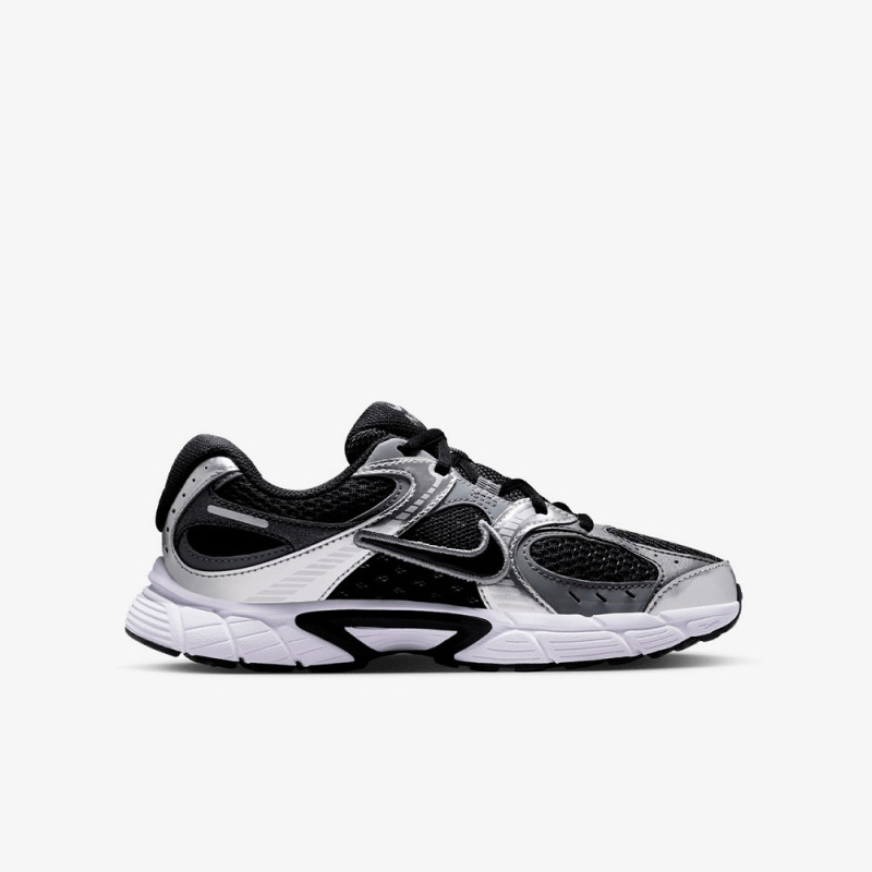 NIKE PATIKE V5 RNR 