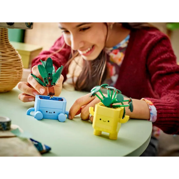 LEGO BOTANICALS HAPPY PLANTS
