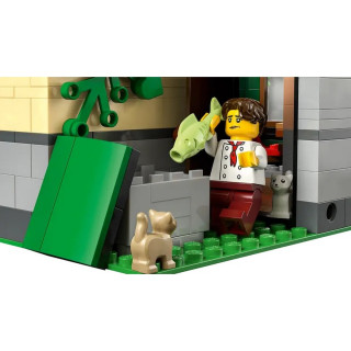 LEGO Tudor Corner 