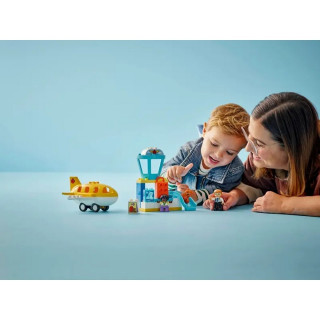LEGO DUPLO TOWN FIRST TIME AT THE AIRPORT 