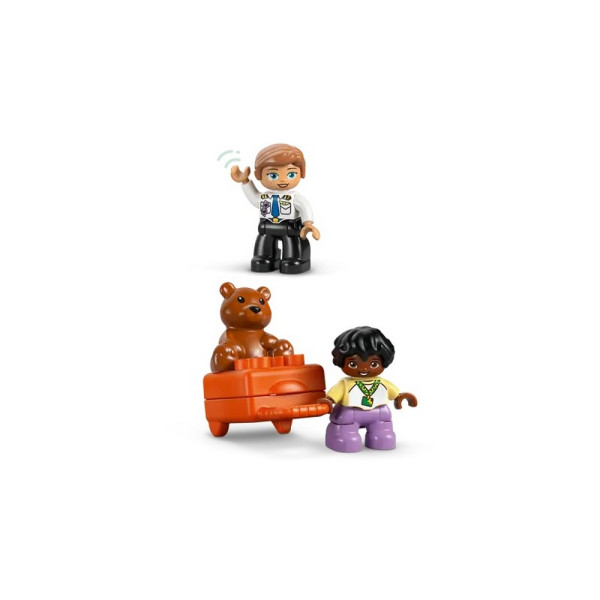 LEGO DUPLO TOWN FIRST TIME AT THE AIRPORT 