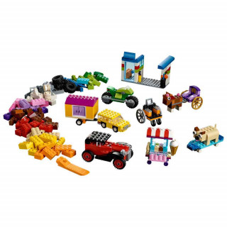 LEGO CLASSIC BRICKS ON A ROLL