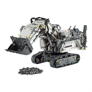 LEGO TECHNIC EXCAVATOR