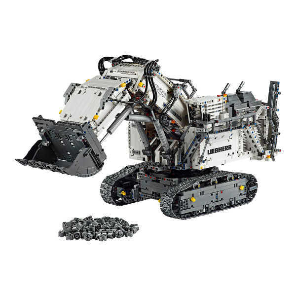 LEGO TECHNIC EXCAVATOR