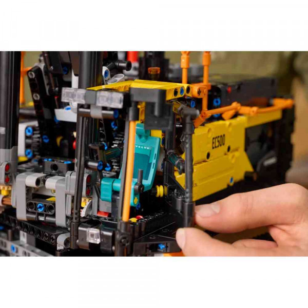 LEGO VOLVO EC500 HYBRID EXCAVATOR TECHNIC 42215 VOLVO EC500 HYBRID EXCAVATOR 