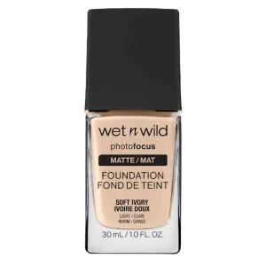 WET N WILD PHOTO FOCUS TEČNI PUDER SOFT IVORY