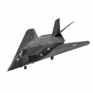 REVELL F-117 NIGHTHAWK STELTH FIGHTER 