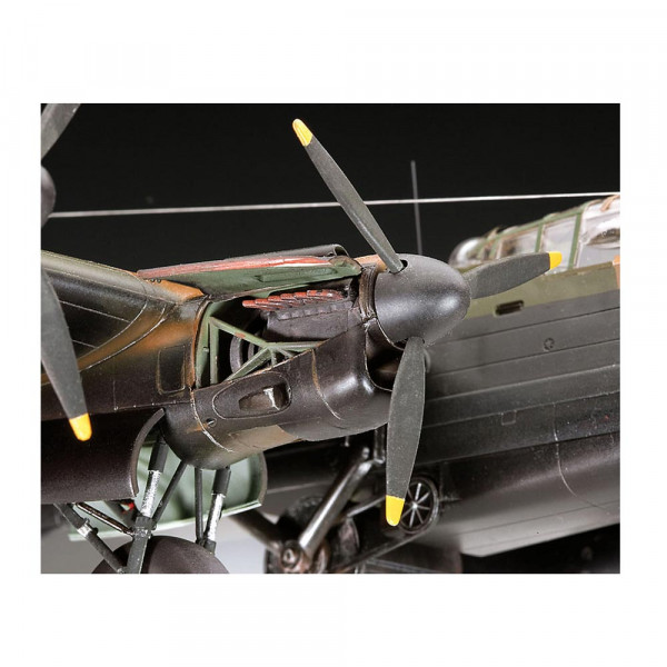 REVELL MAKETA LANCASTER B.III DAMBUSTERS 150