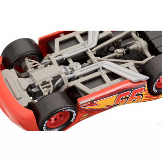 REVELL MAKETA LIGHTNING MCQUEEN 