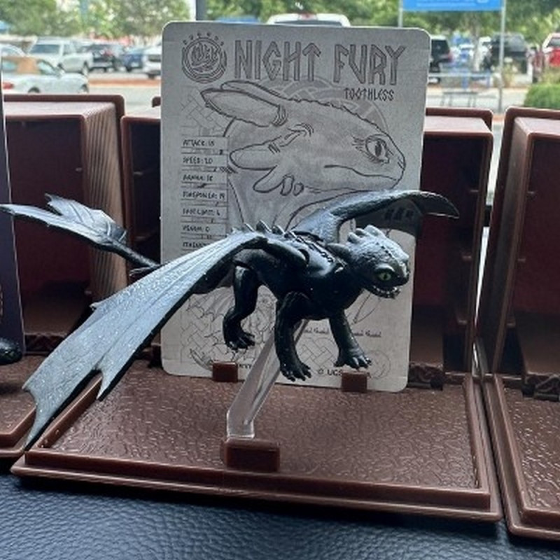 ZMAJ TOOTHLESS FIGURA  ASST 