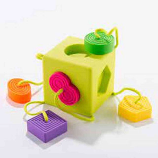 TOMY FAT BRAIN OOMBEE CUBE SENZORNI BEBI SET