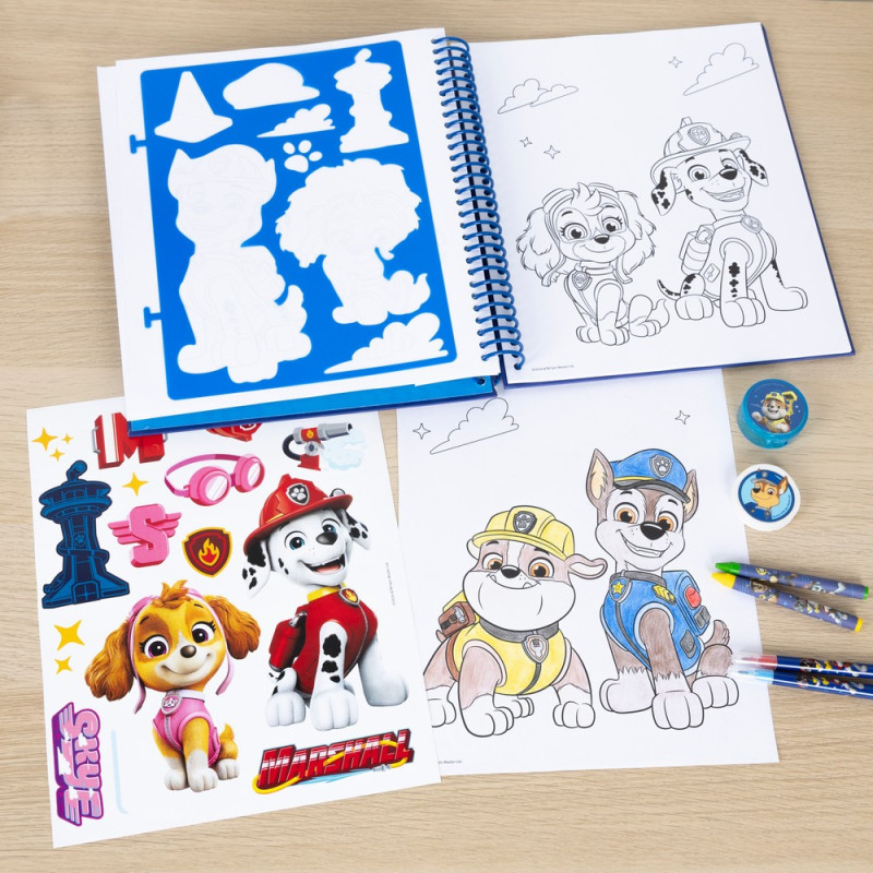 KREATIVNI SET ZA CRTANJE SA ŠABLONIMA PAW PATROL 